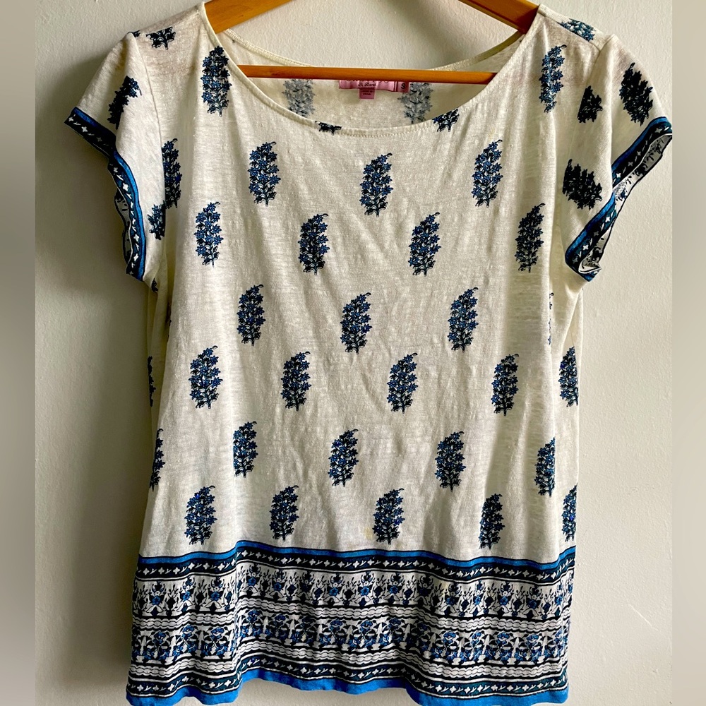 Calypso lightweight patterned tee shirt.